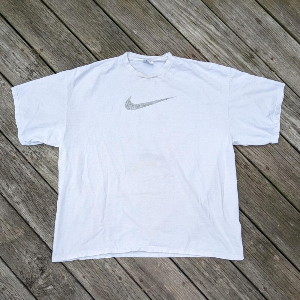 Vintage 90's Nike Swoosh Graphic T-shirt